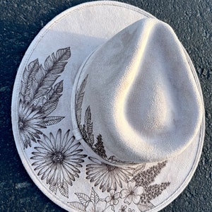 Taupe Boho Floral Rancher Hat – Hand Painted Western Hat, Custom Cowgirl Hat, Rustic Floral Hat, Bohemian Rodeo Accessory