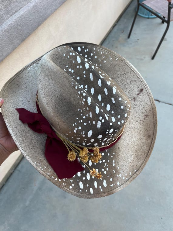 Deer Fawn Painted Cowboy Hat Western Cattleman display picture 1