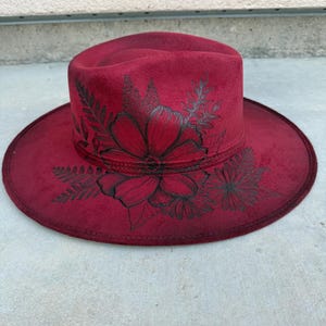 Wine Botanical crown burned hat maroon suede hat flst top cowboy hat Ladies western hat wedding hat Wide brim fedora hippie rancher hat