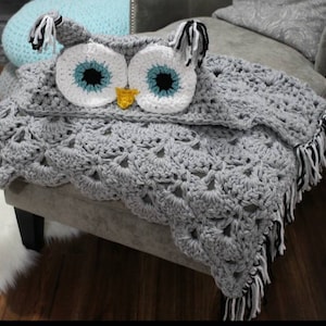 Crochet Bulky Hooded Owl Blanket Made to Order - Main Image