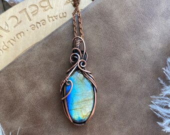 WW232 - Labradorite Pendant In Antiqued Copper / wire wrapped pendant with Labradorite