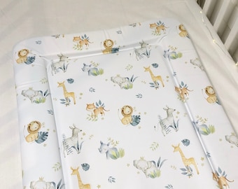 Baby Wickelauflage - Safari Tiere mit Blättern, Wickelauflage, Wasserdichte Matte, Baby Geschenk, Keil Wickelauflage, Safari Tier Kinderzimmer