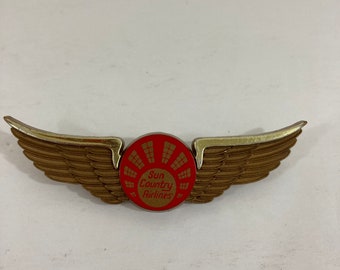 Sun Country Airlines Junior Wings plastic vintage