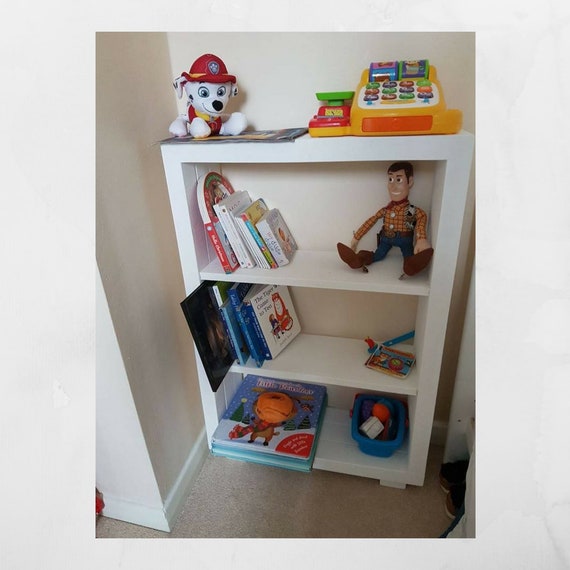 childrens bookshelf