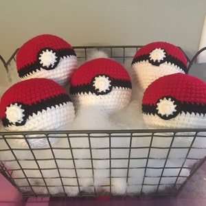 Crochet Pokeball, Pokeball Plush