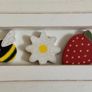 Letterboard tiles bee daisy strawberry