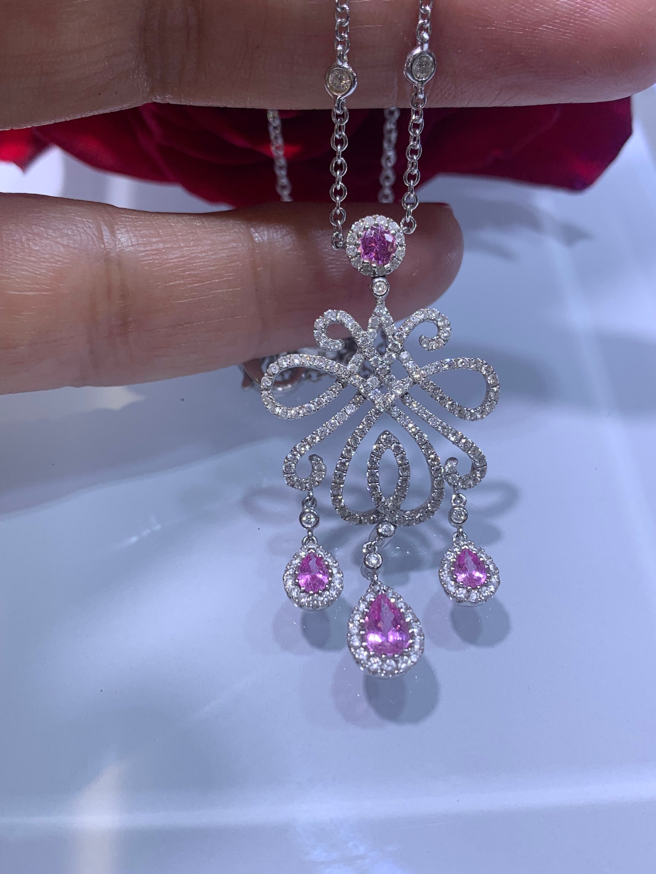 Louis vuitton pink sapphire diamond necklace discount