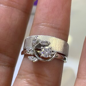 Diamant-Verlobungsset aus 14-karätigem Weißgold.