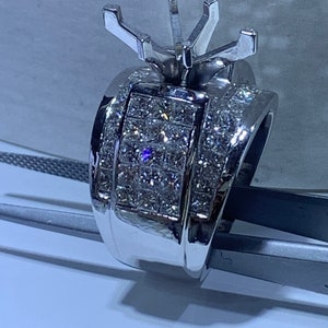 Anillo de compromiso semimontable de diamantes de oro blanco de 14k
