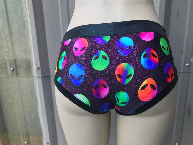 alien booty shorts