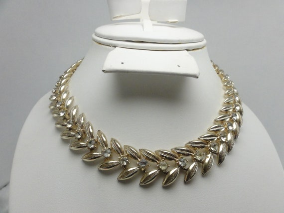 Coro Necklace Leaf Chevrons Glass Stones - image 5