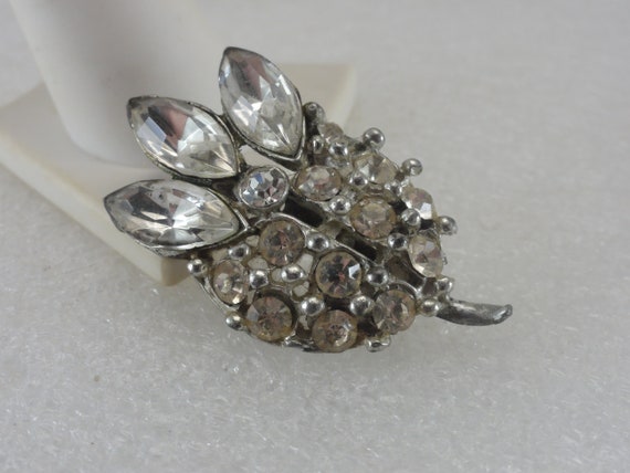 Pot Metal Diamante Brooch Rhodium Plate - image 9