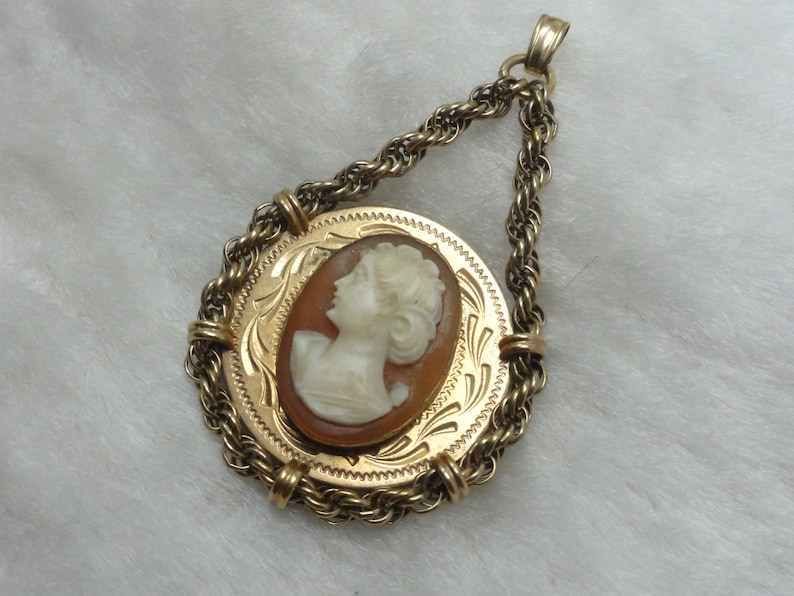 10k Cameo Rope Chain 10K Shell Cameo Pendant Unusual Design Cameo 16 Gold Carved Shell Cameo Pendant 10k Cameo Carved Etched Gorgeous