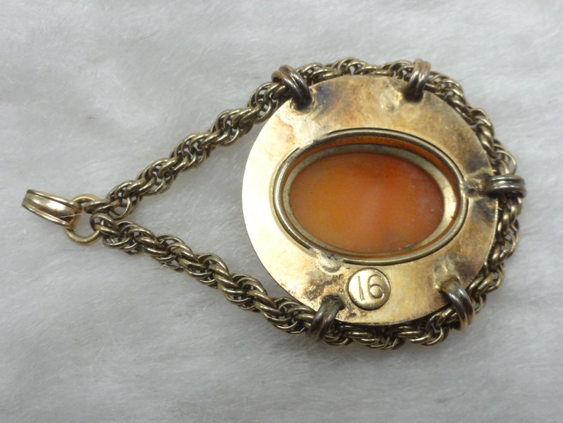10k Cameo Rope Chain 10K Shell Cameo Pendant Unusual Design Cameo 16 Gold Carved Shell Cameo Pendant 10k Cameo Carved Etched Gorgeous