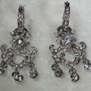 Nina Ricci Earrings Rhodium Chandelier Removable Charms
