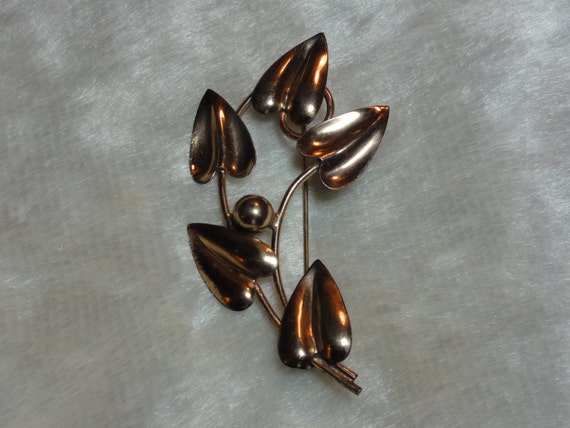 Lily Brooch Rose Gold On Sterling 1940's - image 3