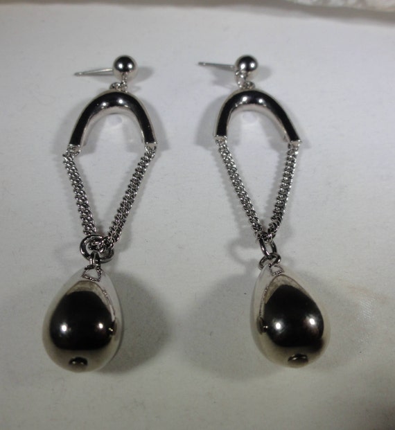 Avon Earrings Dangle Black Wishbones