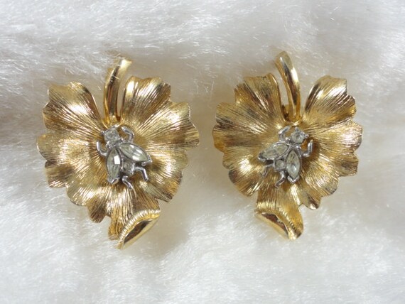 Crown Trifari Bug on Leaf Earrings Crown Trifari E