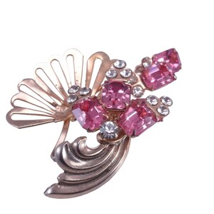 Pink Art Deco Brooch Rhinestone Fluted 1950&#39;s