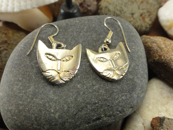 Cat Earrings Head Shape Dangles Gold Tone - image 2