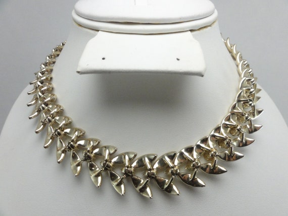 Coro Necklace Leaf Chevrons Glass Stones - image 8