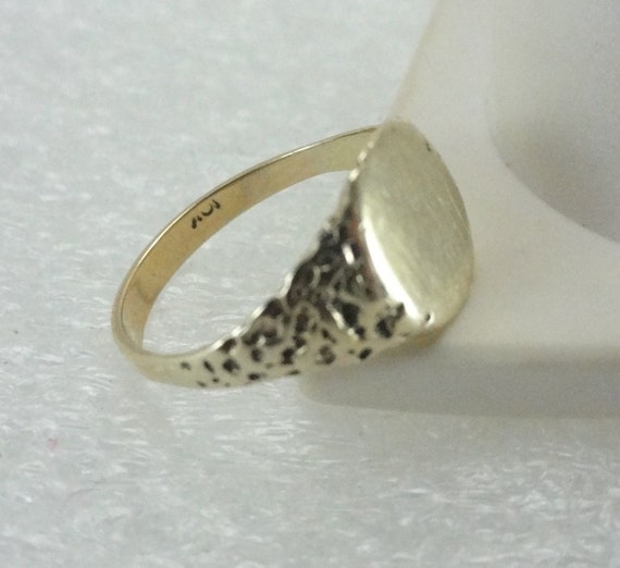 Antique 10k Gold Signet Ring Size 5.25 No Mongram - image 2