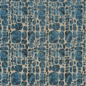 Puede incluir: Una tela con estampado azul y blanco con un diseño repetitivo de flores y hojas estilizadas.