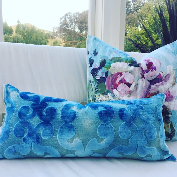 Stunning pillow cover Iridato sky 12x26, 2017 collection Designers Guild, reverse Padua cobalt