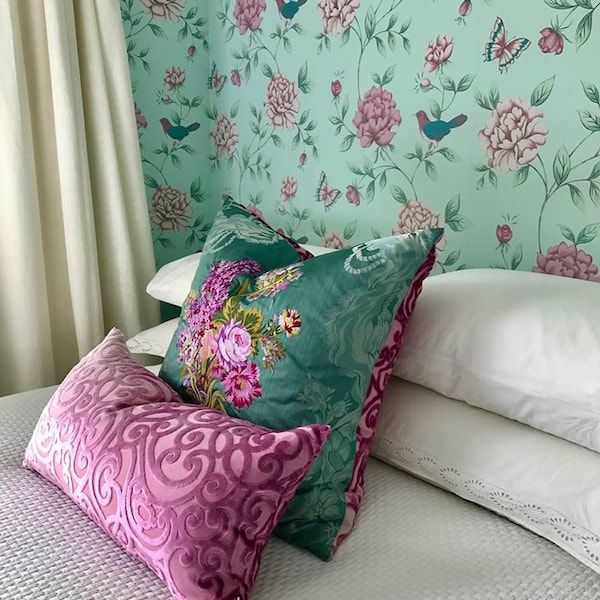 Pillow cover, Designers Guild, Charlotte Wedgwood - Rochester cyclamen, READY TO SHIP