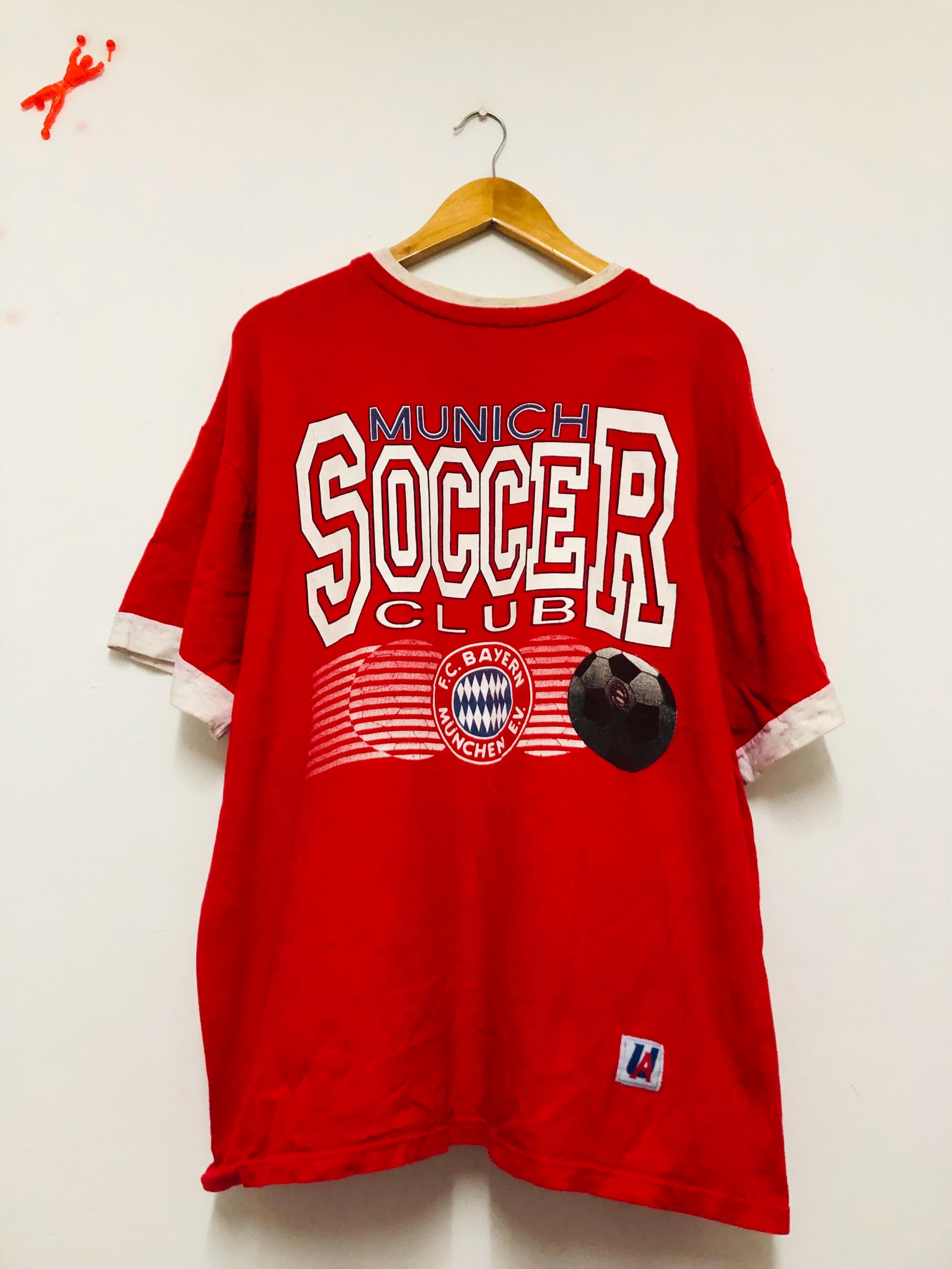 Vintage Original 90s Munich Soccer Club : FC Bayern Munchen T