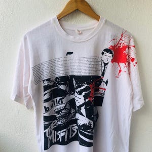Vintage 70s The Misfits “ Bullet 1978“ American Punk Rock Band Icon Handprinted Design T-Shirt / 70s Music / 70s Rock T-Shirt / 70s Band