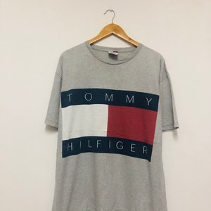 Vintage 90s Tommy Hilfinger T-Shirt / Big Logo / Spell Out / Rare / Streetwear / Grey / L