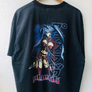 Maglietta vintage anni '90 Plastik Anime Series Hiroyuki Utatane American Modern Streetwear Style / Animato anni '90 / Serie di animazioni anni '90 / Com anni '90