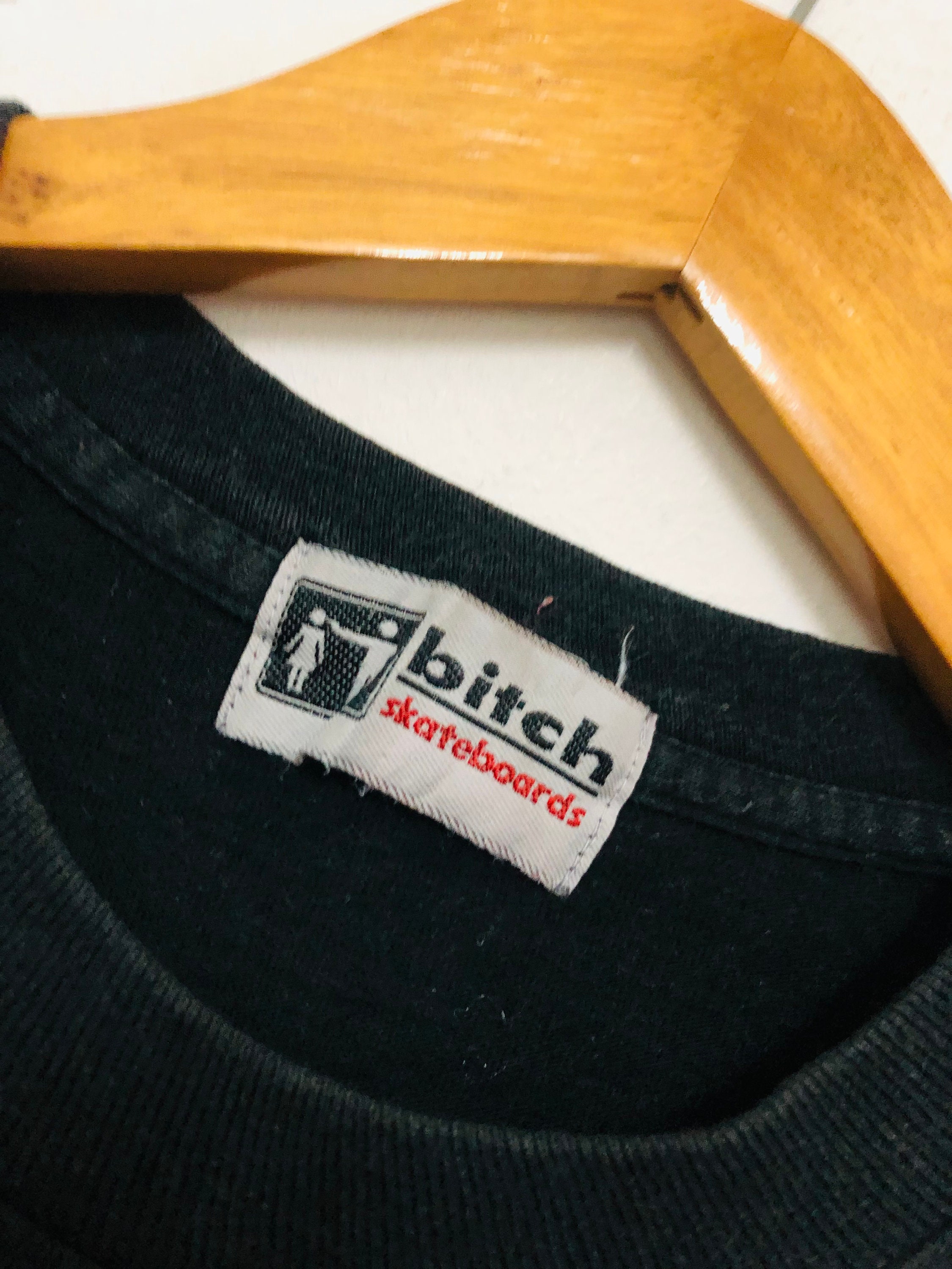 Vintage 90s Bitch Skateboards T-shirt / Skate Surf / Skateboarding