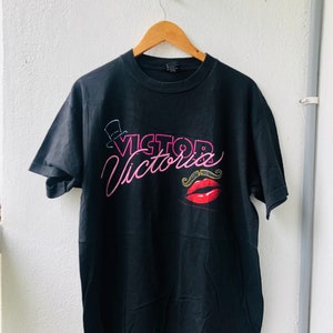 Camiseta vintage original de la comedia musical Victor Victoria de los años 90 de Blake Edwards