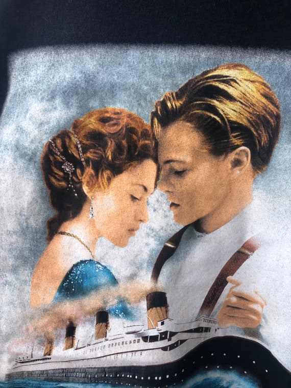 Vintage 90s Titanic Movie T-shirt / Leonardo Dicaprio & Kate