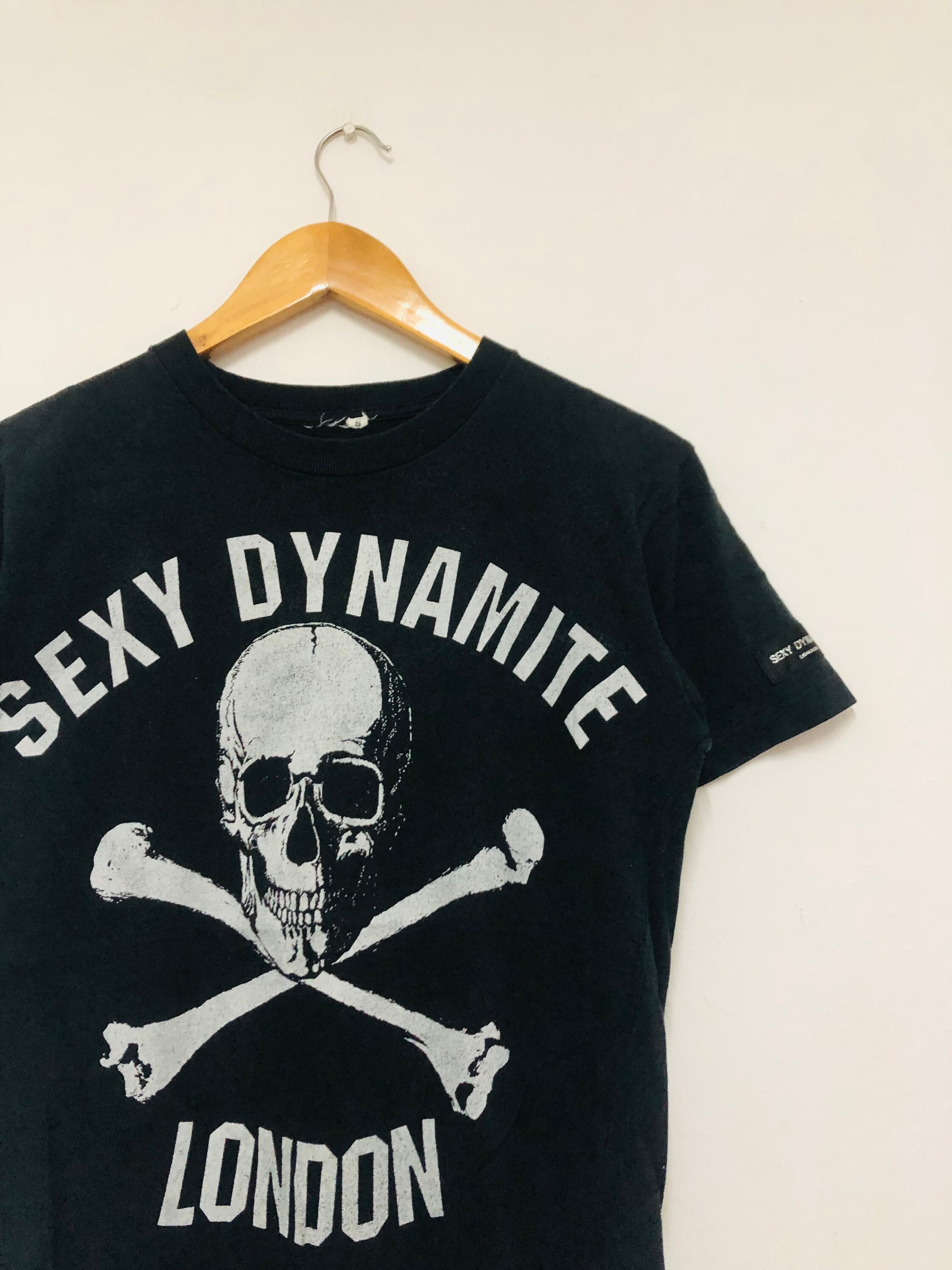 SEXY DYNAMITE ダメージ加工Tシャツ SEXY DYNAMITE - SEXY DYNAMITE LONDON Tシャツの通販 by STELLAoutlet
