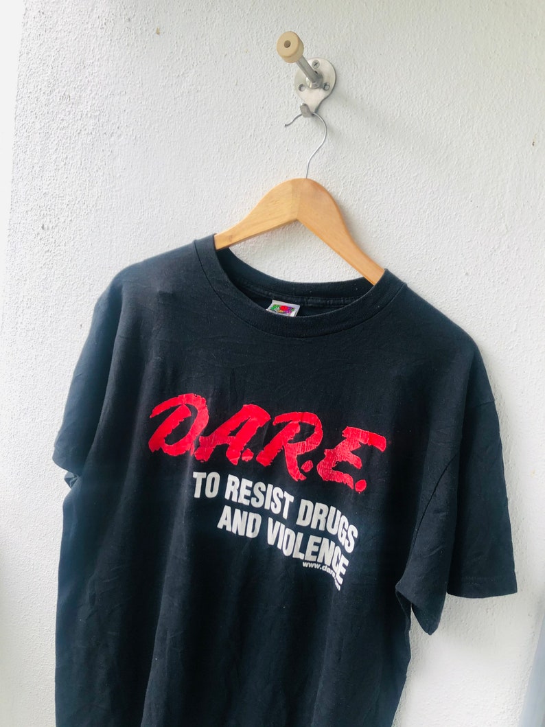 Vintage Original 90\u2019s DARE \u201c Drug Campaign \u201c T-Shirt