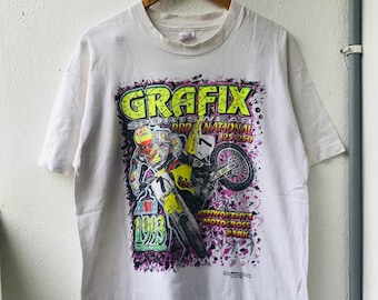 【1993studio】24SS★ 90S Arch Track T-Shirt 1993studio】24SS☆ 90S Arch Track T-Shirt