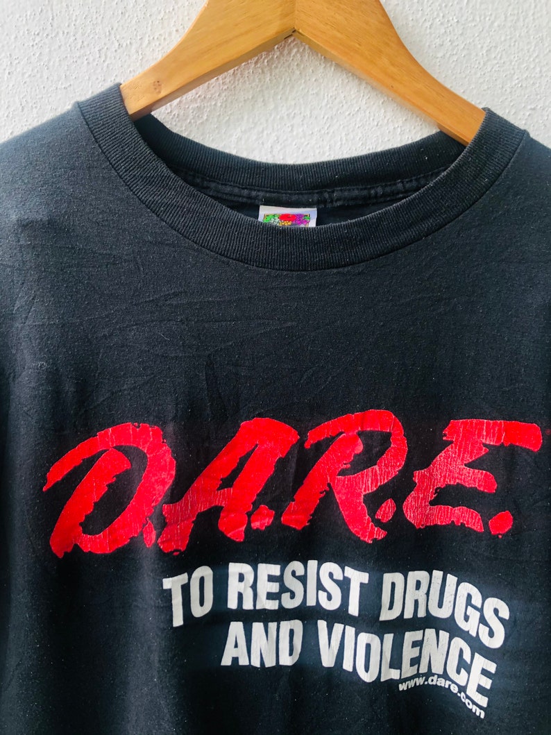 Vintage Original 90\u2019s DARE \u201c Drug Campaign \u201c T-Shirt