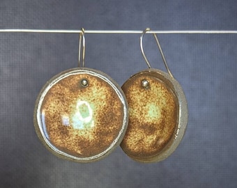 Round ceramic earrings made of black clay, glazed inturquoise, ceramic-earrings, brass, ceramic jewelry, handmade jewelery