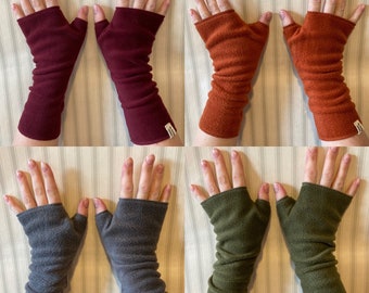 Fingerless gloves / wrist warmers / fleece / plain / ladies / handmade / mittens /