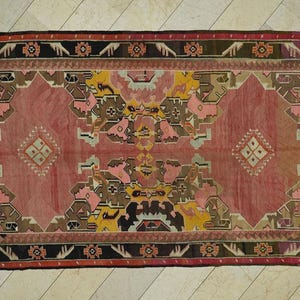 Handgemaakt Koerdisch kelimtapijt: zachte kleuren, tribal platgeweven vintage tapijten, poten van 6,1 x 13 inch.