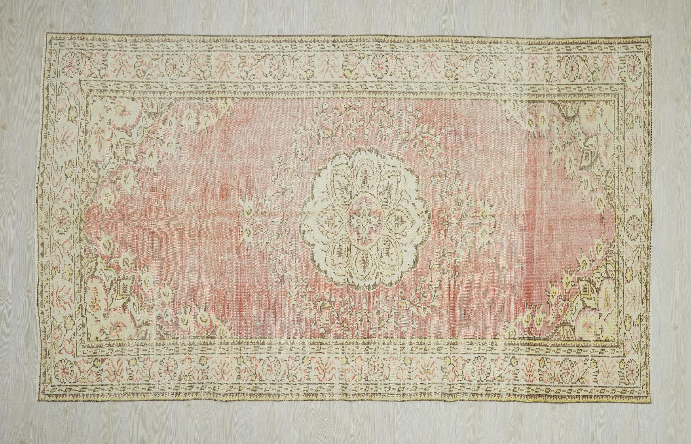 ビンテージ ウシャック トルコ ラグ: 5.8 インチ x 9.10 インチ