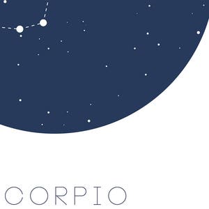 Puede incluir: Un fondo azul oscuro con estrellas blancas y una constelaci&oacute;n de estrellas conectadas por l&iacute;neas blancas. La constelaci&oacute;n est&aacute; etiquetada como "SCORPIO" en texto blanco.