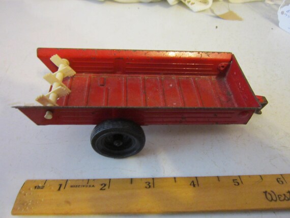 manure spreader toy
