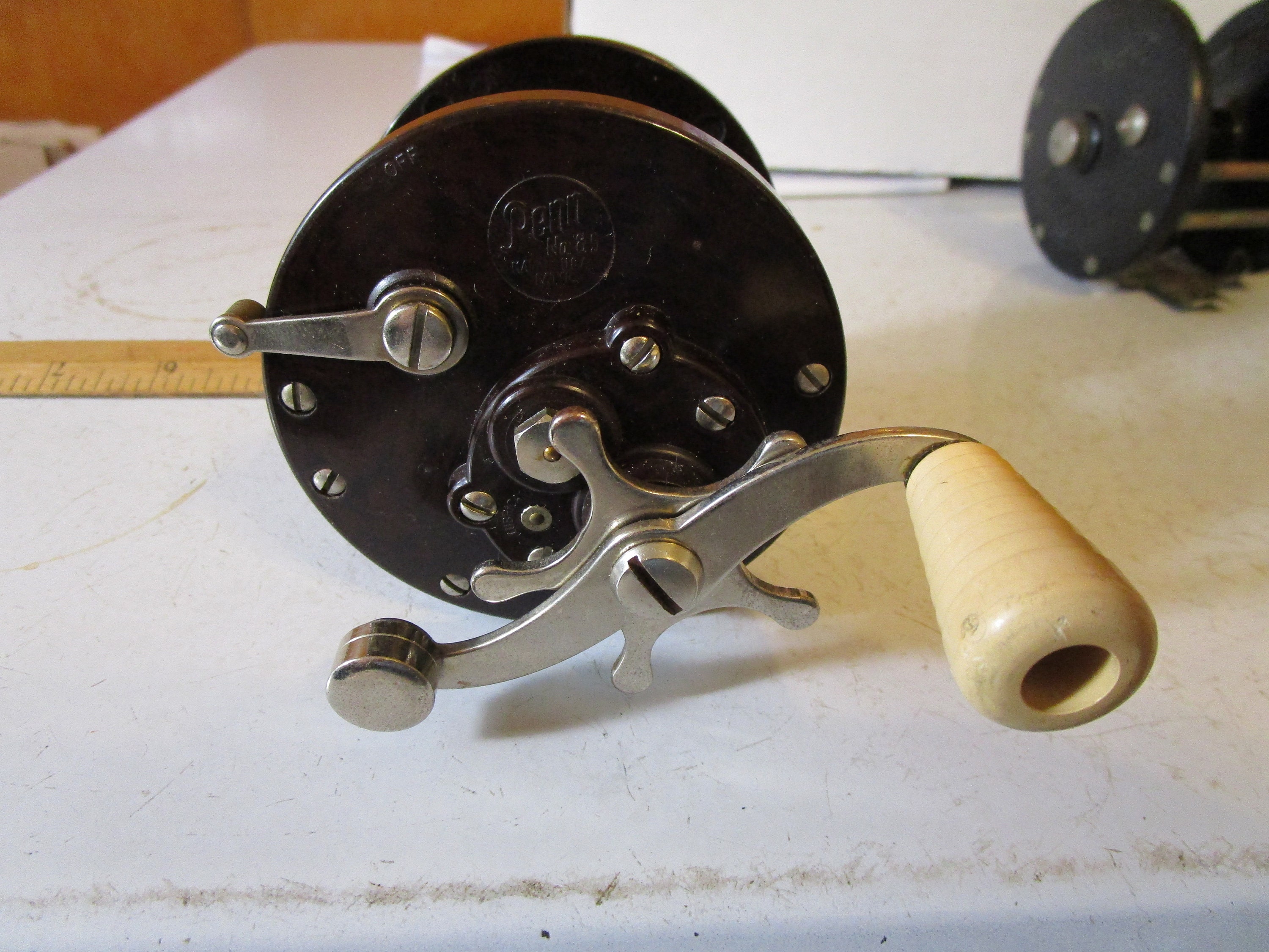 Sold at Auction: 2x Vintage Penn Big Game Sea Fishing Reels – Penn Senator  112 3/0 Game Fish Reel and Penn No149 with