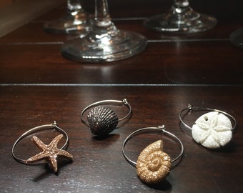 Seashell Sand Dollar Starfish Wine Charms, Beach Lover Perfect Gift, Beach House Wine Charm, Summer Wedding Favor Wine Charms-4/order