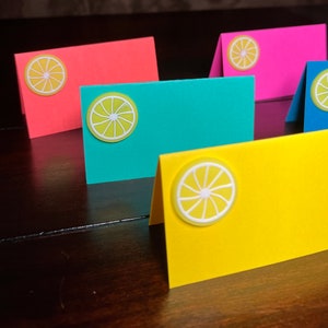 Lemon Placecards Amalfi Coast Italian Citrus Summer Dinner Party La Dolce Vita Theme Lemon Slice Party Theme Food Labels Seating Escort Card