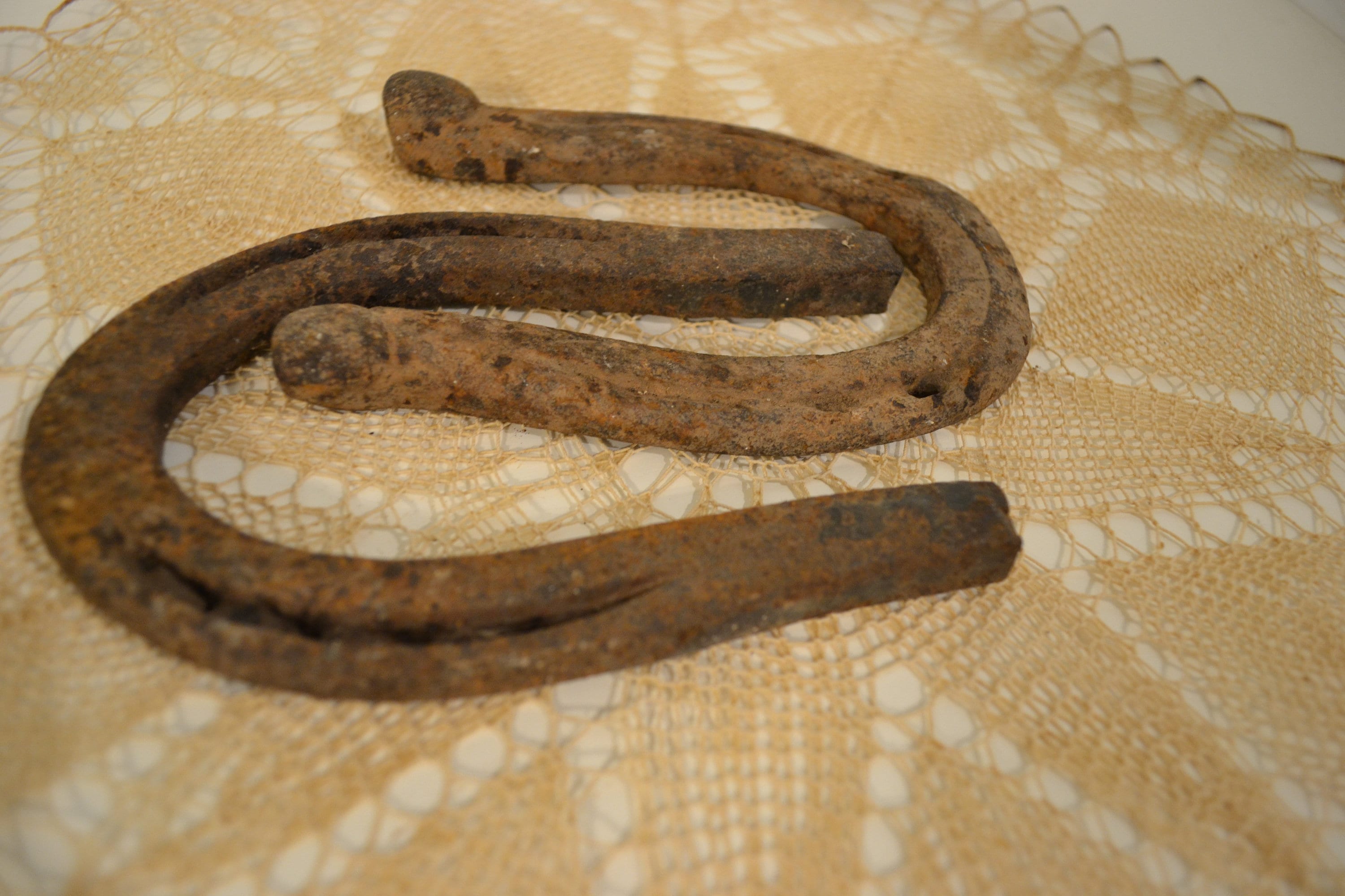 Rusty Horseshoes Vintage Horseshoes Pair of Horseshoes Etsy UK